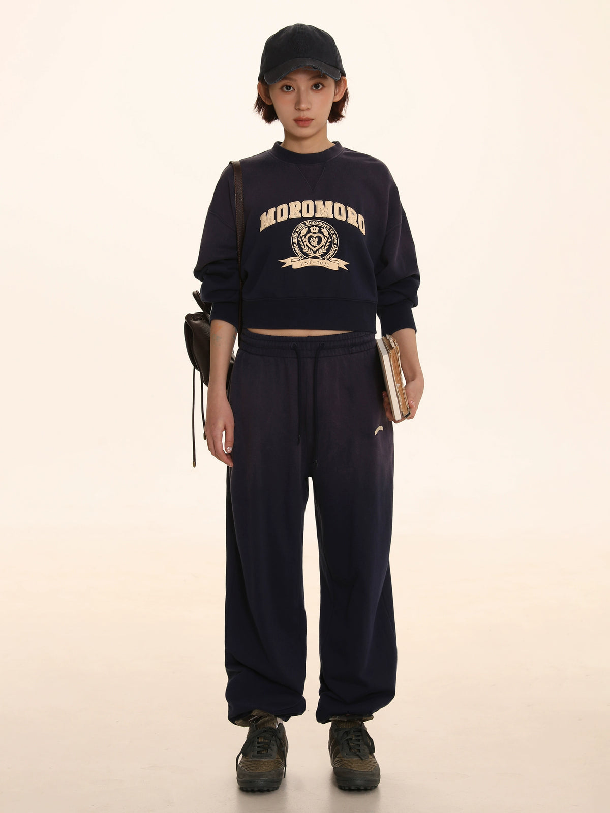 Pantaloni regolabili in denim ricamato con toppa