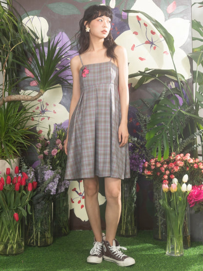 Cherry Blossom: Contrast Plaid Pleated Dress