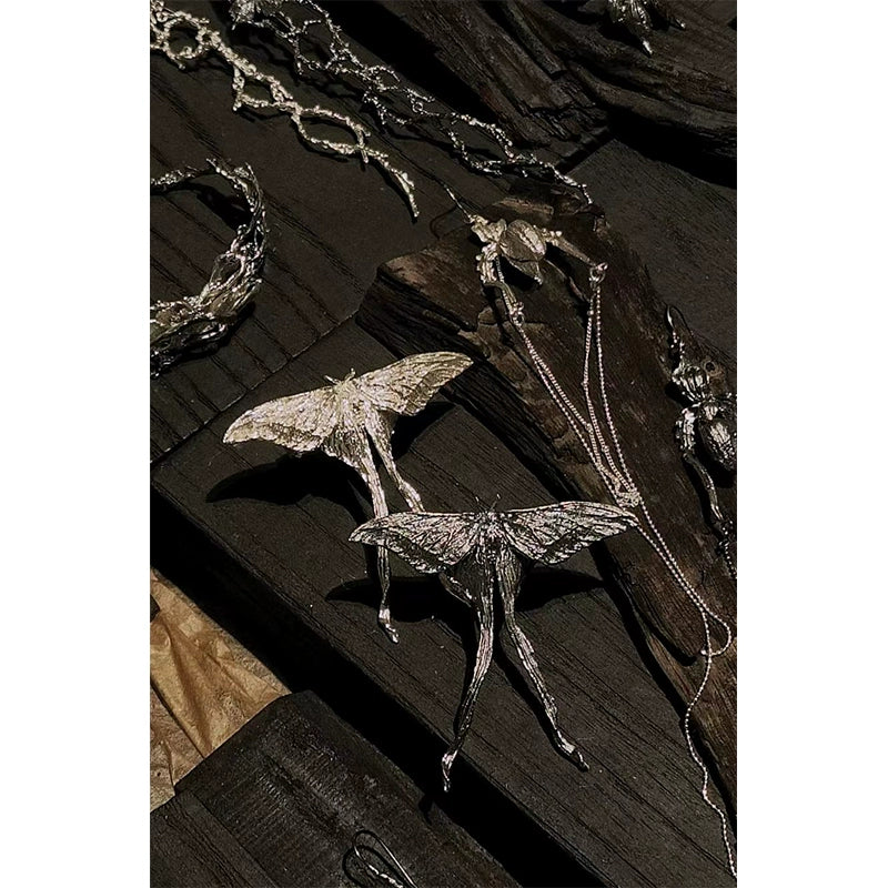 Anello della falena da seta: gioielli in argento